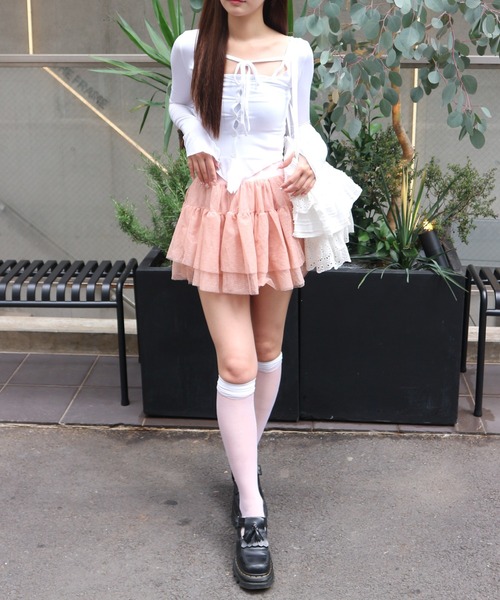 ALLuRing ChaRm(アリュリングチャーム)の「Cutout Ribbon Hem Cardigan / カットアウトリボンヘムカーディガン(カーディガン/ボレロ・レディース・ブラック/ホワイト・FREE)」の5枚目の写真