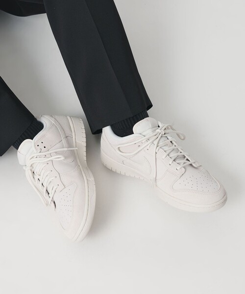 NIKE（ナイキ）の「＜NIKE＞ナイキ ダンク ロー レトロ SE スニーカー（スニーカー・メンズ・オフホワイト・26cm/29cm/27.5cm/28.5cm/27cm/28cm/26.5cm）」の2枚目の写真