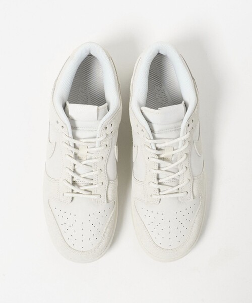 NIKE（ナイキ）の「＜NIKE＞ナイキ ダンク ロー レトロ SE スニーカー（スニーカー・メンズ・オフホワイト・26cm/29cm/27.5cm/28.5cm/27cm/28cm/26.5cm）」の4枚目の写真