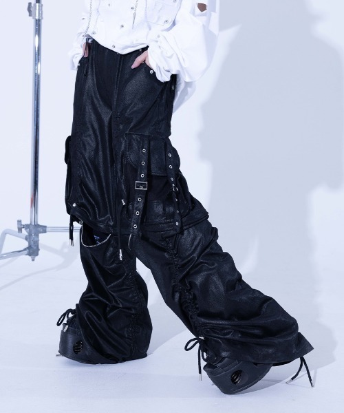 Gamchu(ガムチュ)の「『Gamchu/ガムチュ』Mekuroa(メクロア)2WAYコーティングスカルワイドパンツ(その他パンツ・レディース・ブラック×ホワイト/ブラック・FREE)」の3枚目の写真