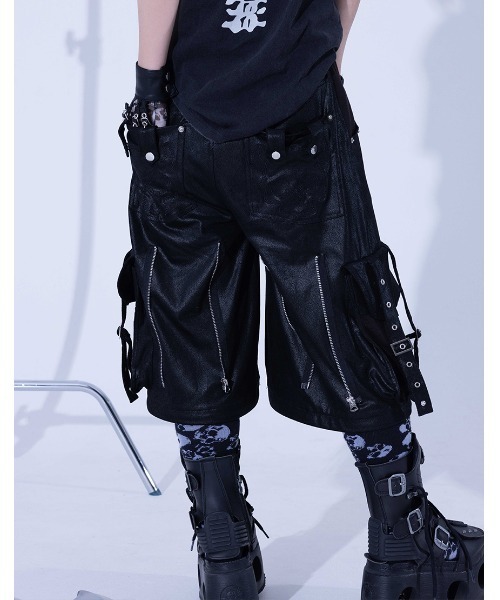 Gamchu(ガムチュ)の「『Gamchu/ガムチュ』Mekuroa(メクロア)2WAYコーティングスカルワイドパンツ(その他パンツ・レディース・ブラック×ホワイト/ブラック・FREE)」の15枚目の写真