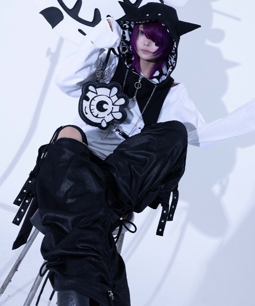 Gamchu(ガムチュ)の「『Gamchu/ガムチュ』Mekuroa(メクロア)2WAYコーティングスカルワイドパンツ(その他パンツ・レディース・ブラック×ホワイト/ブラック・FREE)」の19枚目の写真