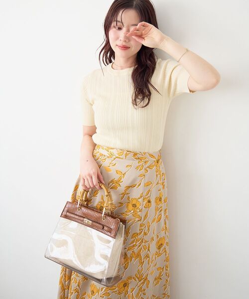 le.coeur blanc(ルクールブラン)の「【日本製】サテンフラワープリントフレアスカート(スカート・レディース・ベージュ系その他2/ブルー系その他2・38/36)」の12枚目の写真