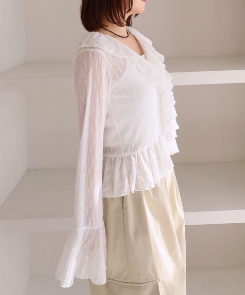 archives(アルシーヴ)の「カットレースラッフルフリルTOPS(シャツ/ブラウス・レディース・オフホワイト/ブルー/ブラック・MEDIUM)」の6枚目の写真