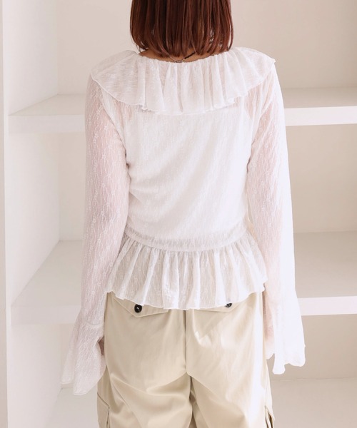 archives(アルシーヴ)の「カットレースラッフルフリルTOPS(シャツ/ブラウス・レディース・オフホワイト/ブルー/ブラック・MEDIUM)」の7枚目の写真