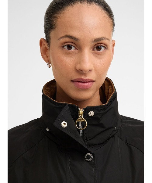 Barbour(バブアー)の「Rowtonシャワープルーフジャケット(レディース)(ブルゾン・レディース・ブラック/グリーン・8/10)」の13枚目の写真