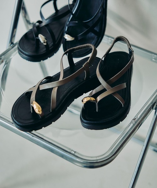 LEPSIM（レプシィム）の「メタルストラップサンダル　638841（サンダル・レディース・ブラック/モカ/ダークブラウン・LARGE/MEDIUM）」の3枚目の写真