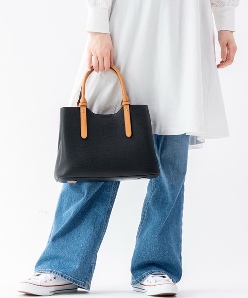 MURA(ムラ)の「Ternea(テルネア) PU(合成皮革) 2Way バイカラー トートバッグ(トートバッグ・レディース・ブラック系その他/グレー/ブラック/ブラウン/ホワイト/ベージュ・FREE)」の18枚目の写真
