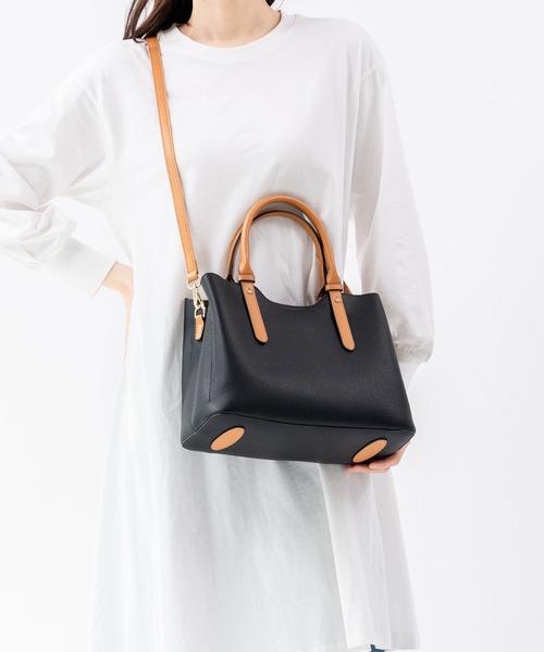 MURA(ムラ)の「Ternea(テルネア) PU(合成皮革) 2Way バイカラー トートバッグ(トートバッグ・レディース・ブラック系その他/グレー/ブラック/ブラウン/ホワイト/ベージュ・FREE)」の19枚目の写真