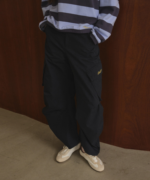 STUDIO&PARC(スタジオアンドパルク)の「Cargo Dart Pants_Charcoal(スウェットパンツ・レディース・チャコール・FREE)」の5枚目の写真