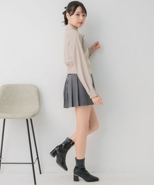 ems excite（エムズエキサイト）の「レイヤード風前リボンBL（シャツ/ブラウス・レディース・ベージュ/チャコールグレー/ブラック・FREE）」の9枚目の写真