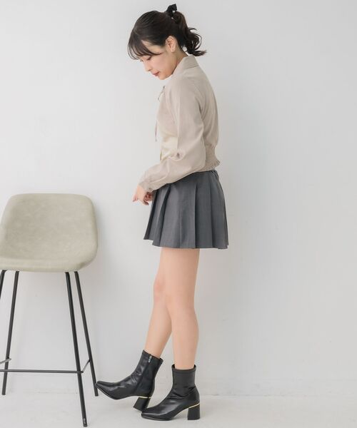 ems excite（エムズエキサイト）の「レイヤード風前リボンBL（シャツ/ブラウス・レディース・ベージュ/チャコールグレー/ブラック・FREE）」の11枚目の写真