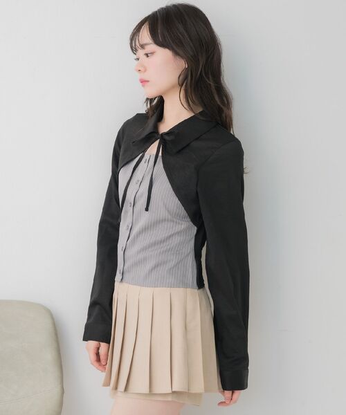 ems excite（エムズエキサイト）の「レイヤード風前リボンBL（シャツ/ブラウス・レディース・ベージュ/チャコールグレー/ブラック・FREE）」の18枚目の写真