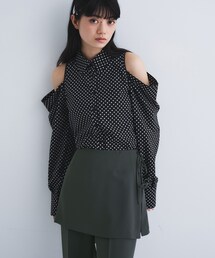 CODE A | dots open shoulder shirts(シャツ/ブラウス)