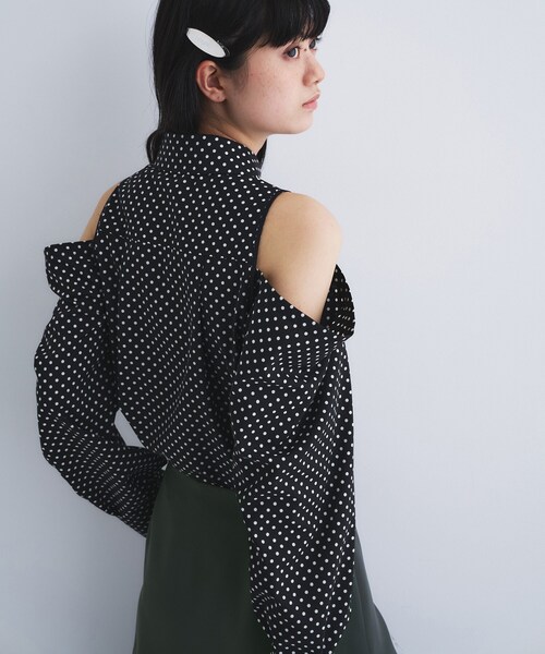 CODE A（コードエー）の「dots open shoulder shirts（シャツ/ブラウス・レディース・ネイビー系5/ブラック系5・00）」の12枚目の写真