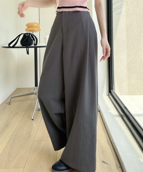 Ada.(エイダ)の「ワイドストレート スラックス(スラックス・レディース・ライトグレー/ベージュ/チャコール・L/M/S)」の2枚目の写真
