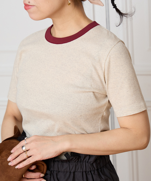 IENA LA BOUCLE（イエナラブークル）の「IENA LA BOUCLE コットンリブハーフスリーブカットソー（Tシャツ/カットソー・レディース・ブラック/ストーン/チョコ/ブラウン・FREE）」の2枚目の写真