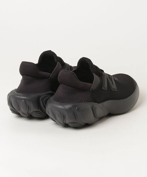 NEW BALANCE(ニューバランス)の「Fresh Foam RCVRY SPORT v4(スニーカー・メンズ・ブラック・22.0cm/22.5cm/23.0cm/23.5cm/24.0cm/24.5cm/25.0cm/25.5cm/26.0cm/26.5cm/27.0cm/27.5cm/28.0cm/28.5cm/29.0cm/30.0cm)」の3枚目の写真