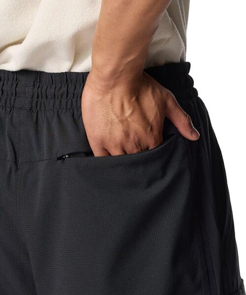 UNDER ARMOUR(アンダーアーマー)の「UAアンストッパブル エアベント パンツ(ライフスタイル/メンズ)(その他パンツ・メンズ・ブラック・L/M/XL/S/2XL)」の7枚目の写真