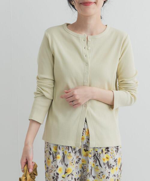 URBAN RESEARCH DOORS（アーバンリサーチドアーズ）の「リブボタンカットカーディガン（カーディガン/ボレロ・レディース・オフホワイト/ブラック/イエロー系その他・FREE）」の3枚目の写真
