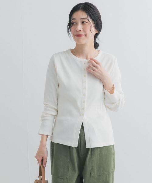 URBAN RESEARCH DOORS（アーバンリサーチドアーズ）の「リブボタンカットカーディガン（カーディガン/ボレロ・レディース・オフホワイト/ブラック/イエロー系その他・FREE）」の9枚目の写真