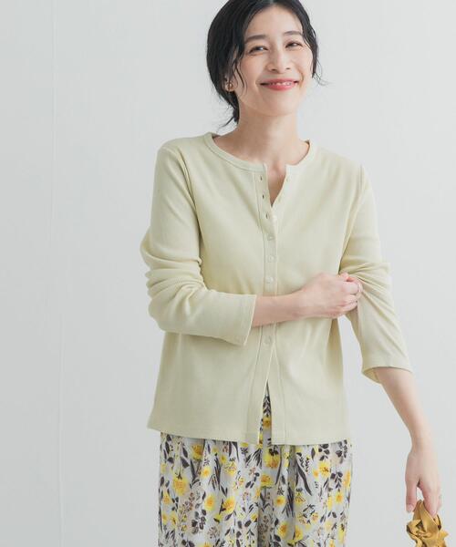 URBAN RESEARCH DOORS（アーバンリサーチドアーズ）の「リブボタンカットカーディガン（カーディガン/ボレロ・レディース・オフホワイト/ブラック/イエロー系その他・FREE）」の22枚目の写真