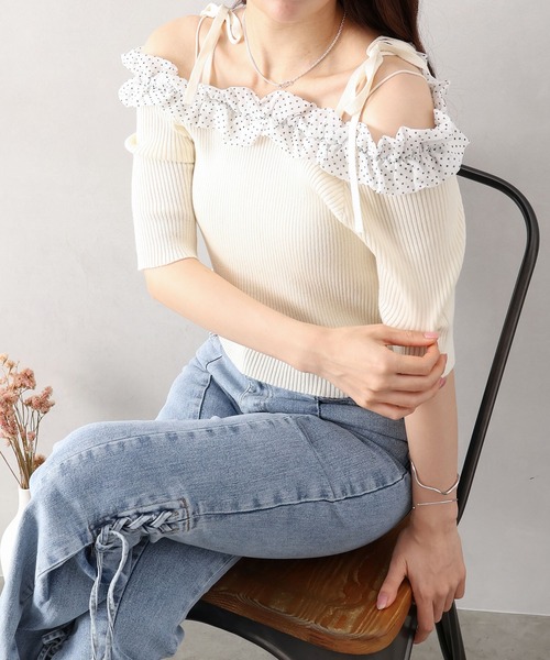 肩りぼん付きフリルセクシートップス 肩リボンフリルBL|ems excite | RETRO GIRL ONLINE STORE レトロガール