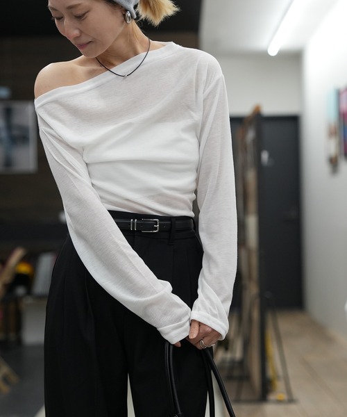 Kotoe(コトエ)の「アシンメトリー ワンショルダー シアーカットソー(Tシャツ/カットソー・レディース・ブラック/グレー/ホワイト・FREE)」の2枚目の写真