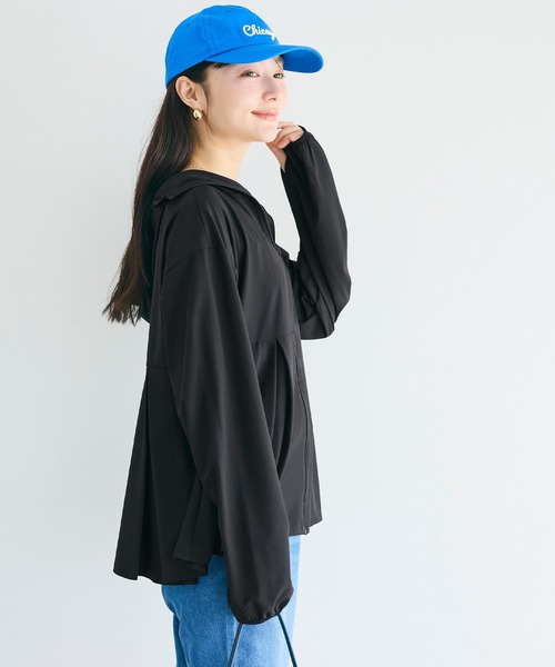 coca(coca)(コカ)の「UVカットタックぺプラムパーカー(パーカー・レディース・ブラック/グレイッシュベージュ・L/M/S)」の8枚目の写真