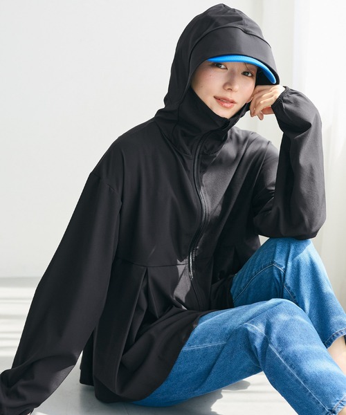 coca(coca)(コカ)の「UVカットタックぺプラムパーカー(パーカー・レディース・ブラック/グレイッシュベージュ・L/M/S)」の11枚目の写真