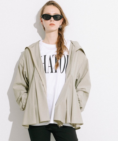 coca(coca)(コカ)の「UVカットタックぺプラムパーカー(パーカー・レディース・ブラック/グレイッシュベージュ・L/M/S)」の12枚目の写真