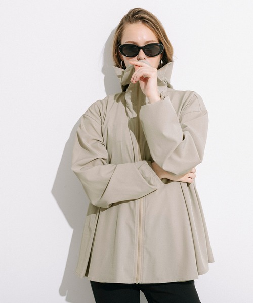 coca(coca)(コカ)の「UVカットタックぺプラムパーカー(パーカー・レディース・ブラック/グレイッシュベージュ・L/M/S)」の15枚目の写真