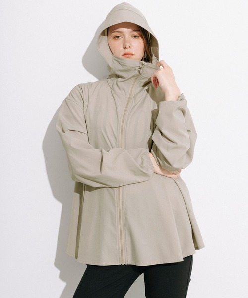coca(coca)(コカ)の「UVカットタックぺプラムパーカー(パーカー・レディース・ブラック/グレイッシュベージュ・L/M/S)」の17枚目の写真