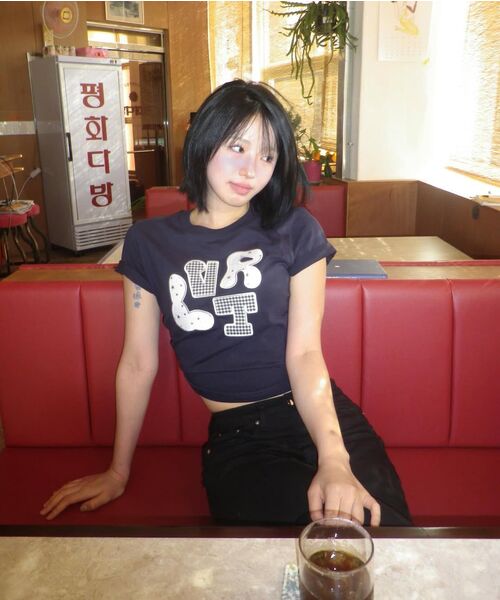 LUVISTRUE（ラヴイズトゥルー）の「LVTR PATCH TEE(3COLOR)（Tシャツ/カットソー・レディース・グレー/ネイビー/ホワイト・FREE）」の10枚目の写真
