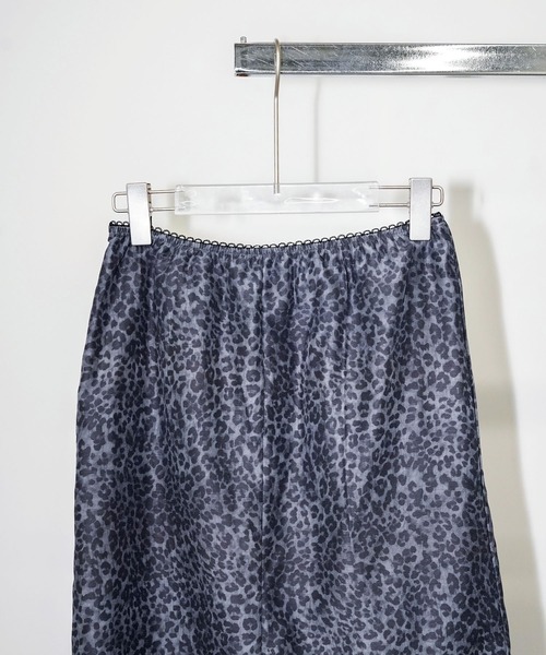 chuclla（チュクラ）の「レオパードシアースカート chw26s279（スカート・レディース・グレー・S/M）」の5枚目の写真
