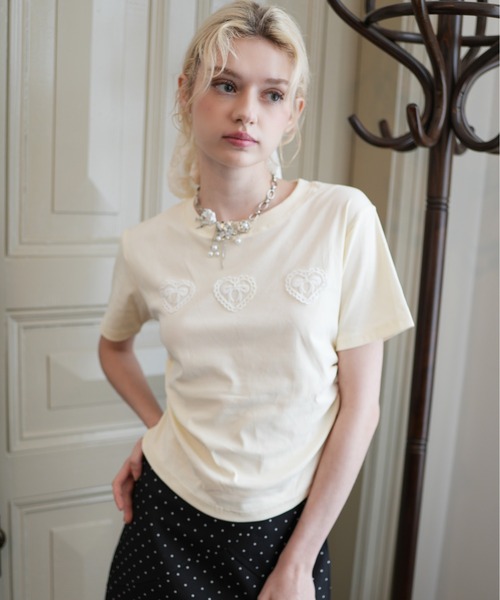 IMARI(イマリ)の「【 IMARI / イマリ 】 レース ハート Tシャツ(Tシャツ/カットソー・レディース・ネイビー/イエロー・FREE)」の2枚目の写真