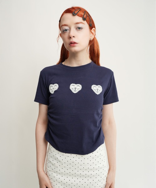 IMARI(イマリ)の「【 IMARI / イマリ 】 レース ハート Tシャツ(Tシャツ/カットソー・レディース・ネイビー/イエロー・FREE)」の3枚目の写真