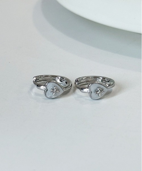 LA VORAGINE(ラ ヴォラジネ)の「クロス ハート フープピアス(ピアス(両耳用)・レディース・シルバー系1/シルバー/シルバー系2・FREE)」の22枚目の写真