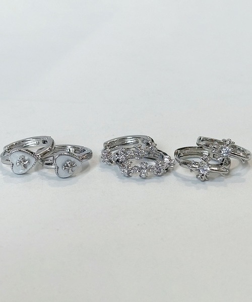 LA VORAGINE(ラ ヴォラジネ)の「クロス ハート フープピアス(ピアス(両耳用)・レディース・シルバー系1/シルバー/シルバー系2・FREE)」の16枚目の写真