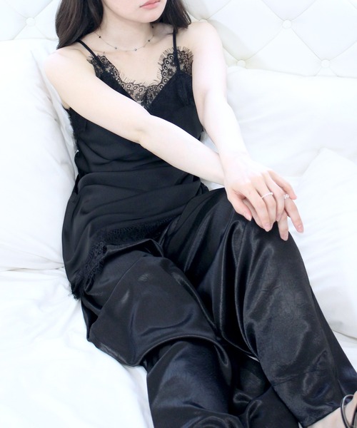 Reurie'(レウリィ)の「【original】ドロストサテンキャミワンピース / レース レイヤード 重ね着 ビスチェ ミニ丈 2way フェミニン きれいめ シンプル 大人カジュアル(チュニック・レディース・ブラック/ライトブルー/アイボリー・FREE)」の16枚目の写真
