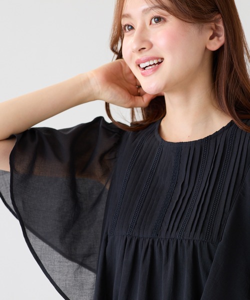 Rose Tiara(ローズティアラ)の「ピンタックヨーク綿シフォンブラウス(シャツ/ブラウス・レディース・ブラック/オレンジ/カーキ・38/46/42)」の17枚目の写真