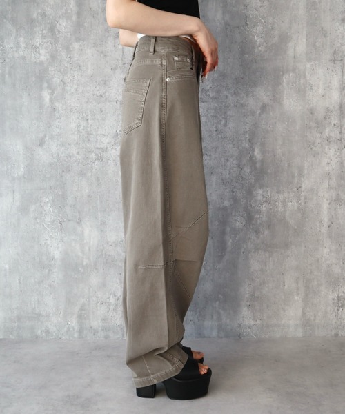 CECIL McBEE（セシルマクビー）の「カーブデニムパンツ（デニムパンツ・レディース・グレー/ベージュ/サックスブルー・61/64）」の6枚目の写真