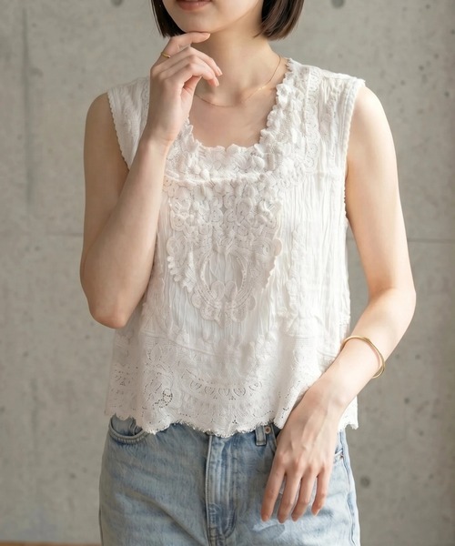 deux amour（ドゥーザムール）の「レースパッチワーククロップドトップス（Tシャツ/カットソー・レディース・ベージュ/ホワイト・FREE）」の3枚目の写真