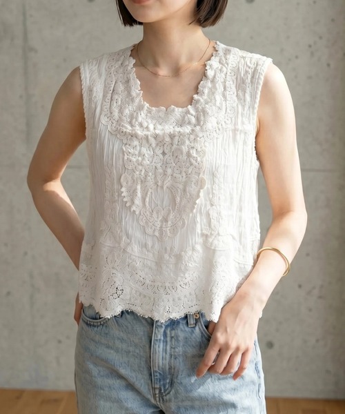 deux amour（ドゥーザムール）の「レースパッチワーククロップドトップス（Tシャツ/カットソー・レディース・ベージュ/ホワイト・FREE）」の4枚目の写真