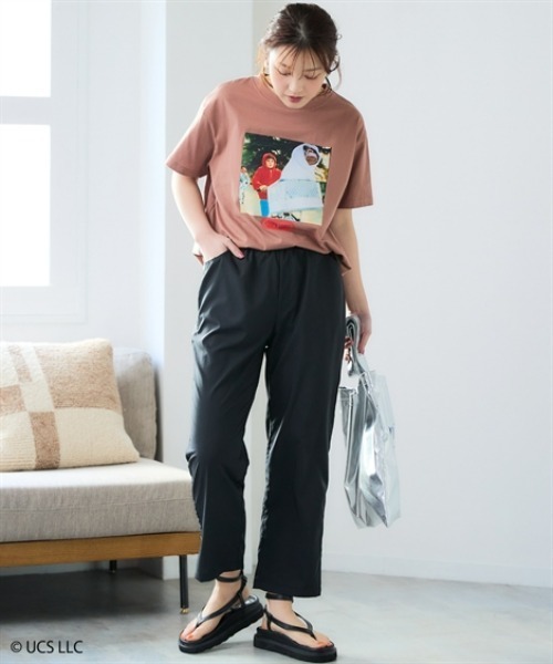 SMILE LAND(スマイルランド)の「<大きいサイズ>【E.T】綿100%ゆるシルエットシネマプリントTシャツ(Tシャツ/カットソー・レディース・ブラウン系/オフホワイト・5L/LL/L/4L/3L)」の8枚目の写真