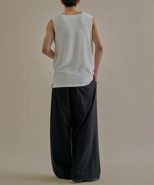 epnok(エプノック)の「リブスリットタンクトップ(タンクトップ・メンズ・オフホワイト/ブラック・SMALL/LARGE/MEDIUM)」の8枚目の写真