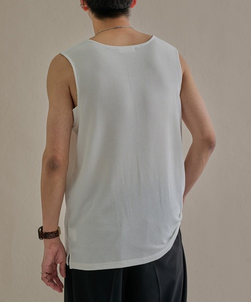 epnok(エプノック)の「リブスリットタンクトップ(タンクトップ・メンズ・オフホワイト/ブラック・SMALL/LARGE/MEDIUM)」の4枚目の写真