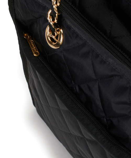 LeSportsac(レスポートサック)の「CHAIN N/S TOTE ミッドナイトキルトチェーン(トートバッグ・レディース・ブラック・FREE)」の9枚目の写真
