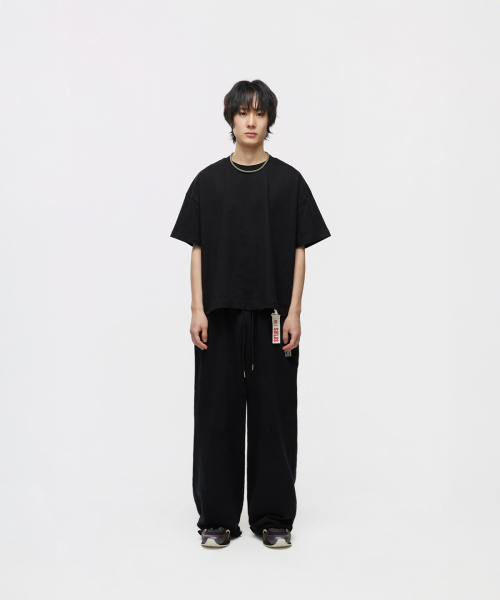 SAILAS(サイラス)の「T01 Crop 1/2_BK(Tシャツ/カットソー・レディース・その他・LARGE/MEDIUM/W)」の3枚目の写真