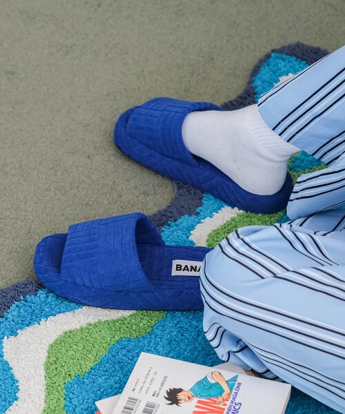 BIRTHDAY BAR(バースデイバー)の「【BANACO バナコ】VIVID TERRY ROOM SLIPPER M(ルームシューズ/スリッパ・レディース・ブラック/オレンジ/ブルー・0)」の2枚目の写真